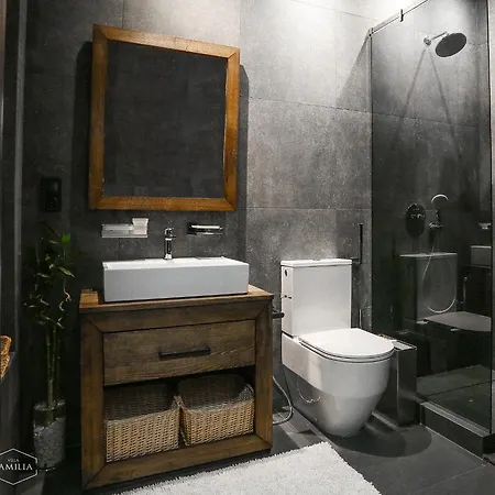 Familia Vila Jaremče